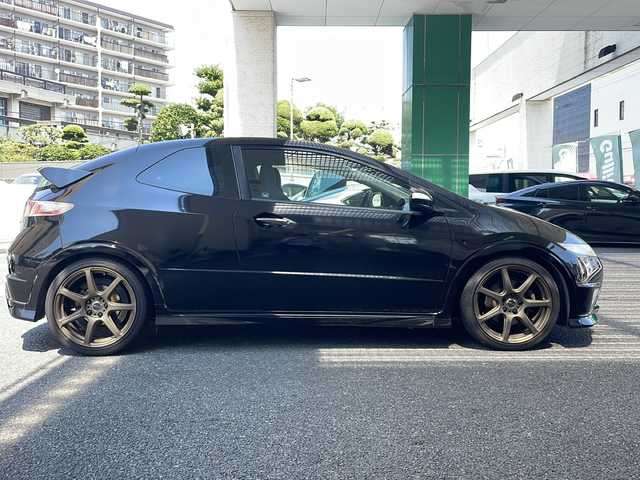 ホンダ シビック タイプR ユーロ 大阪府 2011(平23)年 7.4万km クリスタルブラックパール 純正レカロシート/社外18インチアルミホイル/リアスポイラー/無限シフトノブ/純正ＨＩＤ/リモコンキー/革巻きステアリング/ドラレコ/ETC