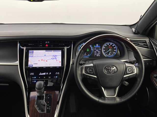 トヨタ ハリアー ハイブリッド プレミアム 新潟県 2015(平27)年 6.6万km ホワイトパールクリスタルシャイン ４WD/モデリスタエアロ/社外エンジンスターター/パワーバックドア/クルーズコントロール/レーンアシスト/横滑り防止装置/オートマチックハイビーム/車両接近通報装置/純正SDナビ　NSZT-Y64T/DVD　フルセグ　Bluetooth　CD　SD　ラジオ/バックカメラ/ステアリングスイッチ/ETC/LEDヘッドライト/フォグランプ/純正18インチアルミホイール/スペアキーあり
