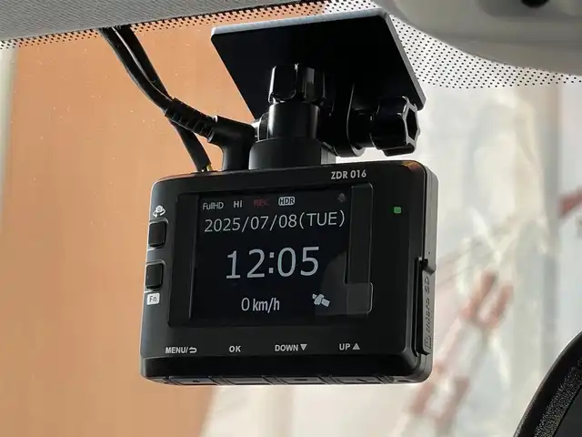 プジョー プジョー ２０８ アリュール 鹿児島県 2021(令3)年 3万km 赤 禁煙車/パドルシフト/アクティブセーフティーブレーキ/ハンズフリー/ワイヤレス充電器/Bluetooth/アイドリングストップ/クルーズコントロール追従走行有/USB入力端子/ETC/社外前後ドライブレコーダー/純正フロアマット/ハーフレザーシート/純正16インチアルミホイール/横滑り防止装置/レーンキープアシスト/盗難防止/オートライト/衝突被害軽減システム/スペアキー1本/スマートキー