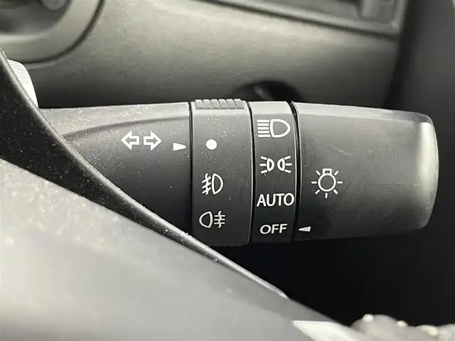 スズキ スイフト HYBRID RS 福井県 2017(平29)年 1.3万km プレミアムシルバーメタリック カロッツェリアディスプレイオーディオ　 型式：FH-7100DVD/バックカメラ /スペアキー１本/シートヒーター　/純正アルミホイール　/クルーズコントロール　/純正フロアマット　/社外ドライブレコーダー /LEDヘッドライト /ABS/レーンキープアシスト/衝突被害軽減システム