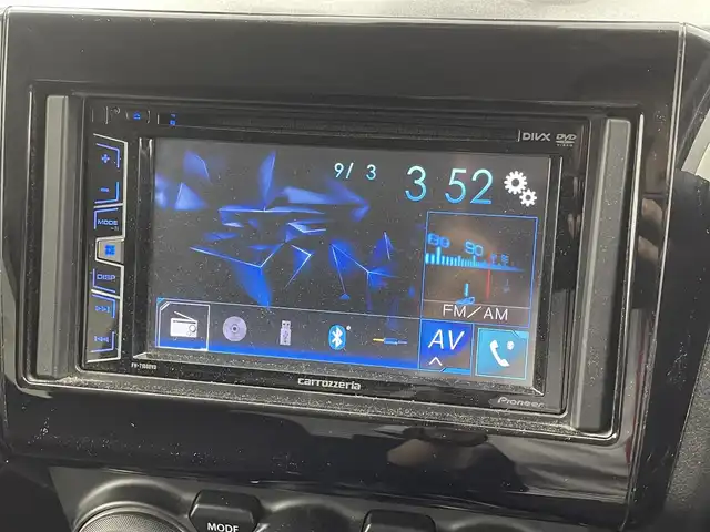 スズキ スイフト HYBRID RS 福井県 2017(平29)年 1.3万km プレミアムシルバーメタリック カロッツェリアディスプレイオーディオ　 型式：FH-7100DVD/バックカメラ /スペアキー１本/シートヒーター　/純正アルミホイール　/クルーズコントロール　/純正フロアマット　/社外ドライブレコーダー /LEDヘッドライト /ABS/レーンキープアシスト/衝突被害軽減システム