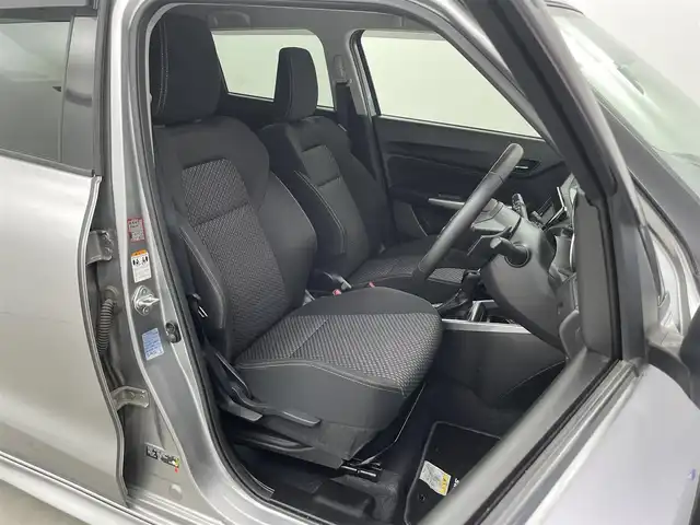 スズキ スイフト HYBRID RS 福井県 2017(平29)年 1.3万km プレミアムシルバーメタリック カロッツェリアディスプレイオーディオ　 型式：FH-7100DVD/バックカメラ /スペアキー１本/シートヒーター　/純正アルミホイール　/クルーズコントロール　/純正フロアマット　/社外ドライブレコーダー /LEDヘッドライト /ABS/レーンキープアシスト/衝突被害軽減システム