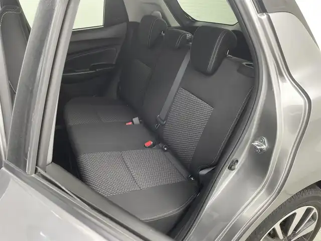 スズキ スイフト HYBRID RS 福井県 2017(平29)年 1.3万km プレミアムシルバーメタリック カロッツェリアディスプレイオーディオ　 型式：FH-7100DVD/バックカメラ /スペアキー１本/シートヒーター　/純正アルミホイール　/クルーズコントロール　/純正フロアマット　/社外ドライブレコーダー /LEDヘッドライト /ABS/レーンキープアシスト/衝突被害軽減システム