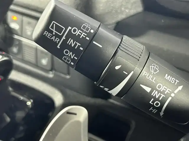 ホンダ Ｎ ＢＯＸ カスタム ターボ 佐賀県 2025(令7)年 0.8万km プレミアムサンライトホワイトパール 純正8インチナビ/フルセグテレビ/Bluetooth接続/ホンダセンシング/衝突軽減システム/踏み間違い防止装置/レーンキープアシスト/パーキングセンサー/両側パワースライドドア/ナビ連動型ドライブレコーダー前後/クルーズコントロール追従あり/パドルシフト/ブレーキホールド/ETC