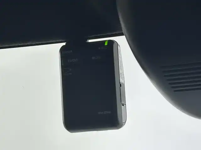 ホンダ Ｎ ＢＯＸ カスタム ターボ 佐賀県 2025(令7)年 0.8万km プレミアムサンライトホワイトパール 純正8インチナビ/フルセグテレビ/Bluetooth接続/ホンダセンシング/衝突軽減システム/踏み間違い防止装置/レーンキープアシスト/パーキングセンサー/両側パワースライドドア/ナビ連動型ドライブレコーダー前後/クルーズコントロール追従あり/パドルシフト/ブレーキホールド/ETC