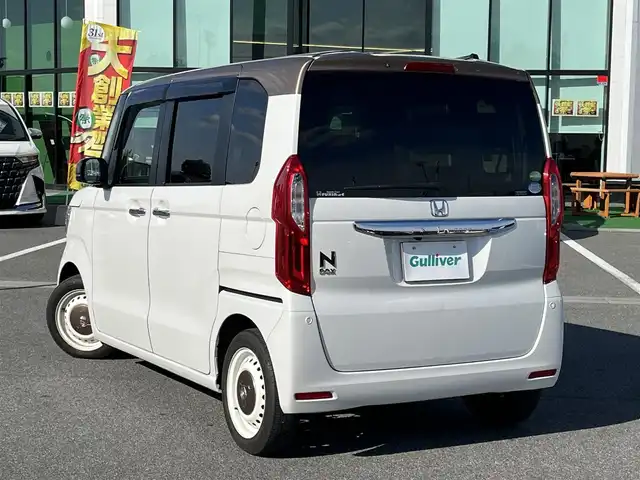 ホンダ Ｎ ＢＯＸ G･L ホンダセンシング カッパーブラウンスタイル 奈良県 2019(令1)年 2.5万km プラチナホワイトパール Panasonicナビ（CN-RE05D）/（フルセグ/BT/CD/DVD）/レーダークルーズコントロール/バックカメラ/衝突軽減システム/レーンキープアシスト/後方コーナーセンサー/両側パワースライドドア/後席サンシェード/ドライブレコーダー/ETC/前方ドライブレコーダー（CA-DR02SD）/取り扱い説明書/スペアキーX1
