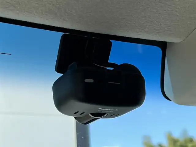 ホンダ Ｎ ＢＯＸ G･L ホンダセンシング カッパーブラウンスタイル 奈良県 2019(令1)年 2.5万km プラチナホワイトパール Panasonicナビ（CN-RE05D）/（フルセグ/BT/CD/DVD）/レーダークルーズコントロール/バックカメラ/衝突軽減システム/レーンキープアシスト/後方コーナーセンサー/両側パワースライドドア/後席サンシェード/ドライブレコーダー/ETC/前方ドライブレコーダー（CA-DR02SD）/取り扱い説明書/スペアキーX1