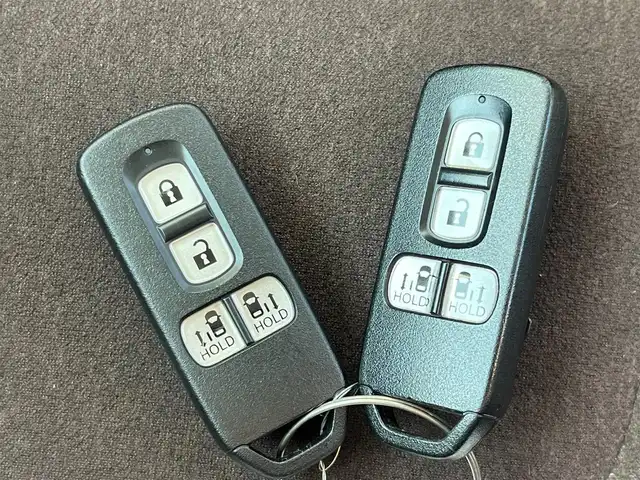 ホンダ Ｎ ＢＯＸ G･L ホンダセンシング カッパーブラウンスタイル 奈良県 2019(令1)年 2.5万km プラチナホワイトパール Panasonicナビ（CN-RE05D）/（フルセグ/BT/CD/DVD）/レーダークルーズコントロール/バックカメラ/衝突軽減システム/レーンキープアシスト/後方コーナーセンサー/両側パワースライドドア/後席サンシェード/ドライブレコーダー/ETC/前方ドライブレコーダー（CA-DR02SD）/取り扱い説明書/スペアキーX1