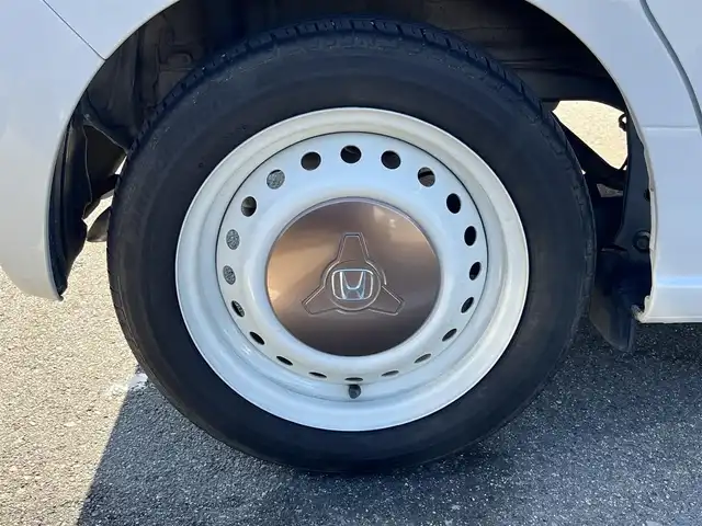 ホンダ Ｎ ＢＯＸ G･L ホンダセンシング カッパーブラウンスタイル 奈良県 2019(令1)年 2.5万km プラチナホワイトパール Panasonicナビ（CN-RE05D）/（フルセグ/BT/CD/DVD）/レーダークルーズコントロール/バックカメラ/衝突軽減システム/レーンキープアシスト/後方コーナーセンサー/両側パワースライドドア/後席サンシェード/ドライブレコーダー/ETC/前方ドライブレコーダー（CA-DR02SD）/取り扱い説明書/スペアキーX1