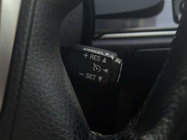 トヨタ クラウン ハイブリッド アスリートS 広島県 2014(平26)年 8万km プレシャスブラックパール 禁煙車/OP18インチアルミホイール/クルーズコントロール/純正ナビ/・フルセグ/CD/DVD/Bluetooth/USB/バックカメラ/革巻きステアリング/ステアリングヒーター/オートライト/HIDヘッドライト/フォグランプ/パワーシート/レザーシートパッケージ/・本革シート/・前席シートヒーター/ベンチレーション/ETC/ドアバイザー/W+サイド+カーテンエアバック