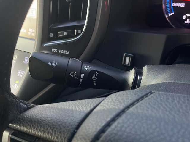 トヨタ クラウン ハイブリッド アスリートS 広島県 2014(平26)年 8万km プレシャスブラックパール 禁煙車/OP18インチアルミホイール/クルーズコントロール/純正ナビ/・フルセグ/CD/DVD/Bluetooth/USB/バックカメラ/革巻きステアリング/ステアリングヒーター/オートライト/HIDヘッドライト/フォグランプ/パワーシート/レザーシートパッケージ/・本革シート/・前席シートヒーター/ベンチレーション/ETC/ドアバイザー/W+サイド+カーテンエアバック