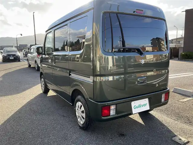 スズキ エブリイ JOIN 滋賀県 2024(令6)年 0.9万km クールカーキPM ワンオーナー/車検8年9月まで/スズキセーフティサポート/リアパーキングセンサー/純正ディスオーディオ/Bluetooth、USB/バックカメラ/ETC/運転席シートヒーター/LEDヘッドライト/両側スライドドア/プッシュスタート/スペアキー有り/取扱説明書/保証書