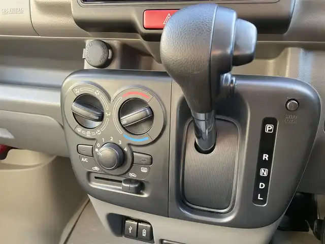 スズキ エブリイ JOIN 滋賀県 2024(令6)年 0.9万km クールカーキPM ワンオーナー/車検8年9月まで/スズキセーフティサポート/リアパーキングセンサー/純正ディスオーディオ/Bluetooth、USB/バックカメラ/ETC/運転席シートヒーター/LEDヘッドライト/両側スライドドア/プッシュスタート/スペアキー有り/取扱説明書/保証書