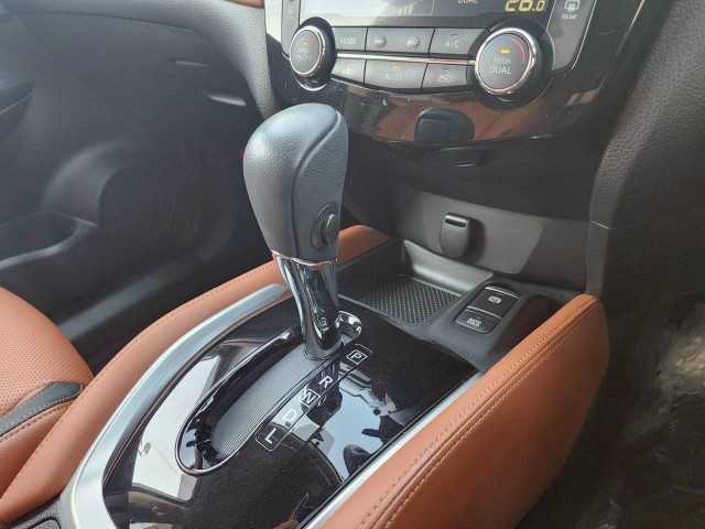 日産 エクストレイル ハイブリッド 20Xi レザーエディション 岩手県 2020(令2)年 5.6万km ブリリアントホワイトパール 純正9インチSDナビ　/フルセグ　/アラウンドビューモニター　/ステアリングリモコン　/デジタルインナーミラー　/フォグランプ　/電動格納ミラー　/ＡＶＨ　/後側方車両検知警報　/ハンズフリーパワースライドドア