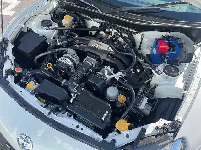 トヨタ ８６ GT リミテッド 神奈川県 2018(平30)年 1.7万km クリスタルホワイトパール 純正ナビ（NSZT-W66T）/フルセグ/Bluetooth/CD/DVD/モデリスタアルミホイール　/クルーズコントロール　/バックカメラ　/シートヒーター　/ETC　/LEDヘッドライト　/フォグライト　/オートライト　/スマートキー/プッシュスタート　/スペアキー　/純正フロアマット　/パドルシフト/ABS/横滑り防止装置/保証書/取扱説明書