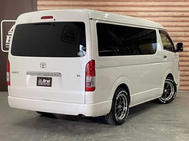 トヨタ ハイエース GL ロング 道北・旭川 2021(令3)年 4.5万km ホワイトパールクリスタルシャイン AIS検査済み/【2503028117】/ワンオーナー/4WD(切替）/MTモード付/モデリスタフロントエアロ/フロントフォグランプ/LEDヘッドライト/オートライト/片側パワスラ/純正フロアマット/スマートキー/AC100V電源/フルセグ/ETC(通常）/Wエアコン/盗難防止装置/オートマチックハイビーム/レーンキープアシスト/障害物センサー/横滑り防止/衝突被害軽減ブレーキ/17AW 5次元パンテーラ（社外）/グッドイヤー　イーグル#1　ナスカー（社外）/1.5インチローダウンキット（社外）/玄武　レゾネーターキャンセラー（社外）/黒木目調インテリアパネル（社外）/BratオリジナルUSBソケット（社外）/社外パーツ取付有