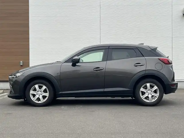 マツダ ＣＸ－３ XD 秋田県 2016(平28)年 7.9万km チタニウムフラッシュマイカ 純正ナビ/ディーゼルターボ/衝突軽減システム/４WD/フルセグ/バックカメラ/スマートキー/社外アルミ/アイドリングストップ/プッシュスタート/MTモード付AT/D席シートヒーター/ステアリングスイッチ/ドライブレコーダー/純正フロアマット/純正ドアバイザー/オートライト/オートエアコン/パワーステアリング/パワーウィンドウ/電動格納ウィンカーミラー/保証書/取扱説明書/記録簿