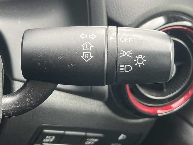 マツダ ＣＸ－３ XD 秋田県 2016(平28)年 7.9万km チタニウムフラッシュマイカ 純正ナビ/ディーゼルターボ/衝突軽減システム/４WD/フルセグ/バックカメラ/スマートキー/社外アルミ/アイドリングストップ/プッシュスタート/MTモード付AT/D席シートヒーター/ステアリングスイッチ/ドライブレコーダー/純正フロアマット/純正ドアバイザー/オートライト/オートエアコン/パワーステアリング/パワーウィンドウ/電動格納ウィンカーミラー/保証書/取扱説明書/記録簿