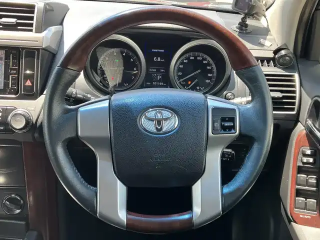 トヨタ ランドクルーザー プラド TX Lパッケージ 道南・函館 2014(平26)年 10.2万km ブラック 禁煙車/黒革シート/ルーフレール/社外ナビ(AM/FM/CD/DVD/ワンセグ/Bluetooth)/前席シートヒーター/運転席パワーシート/前方ドライブレコーダー/ＥＴＣ/クルーズコントロール/オートライト/横滑り防止装置/電格ミラー/プッシュスタート/スマートキー×２