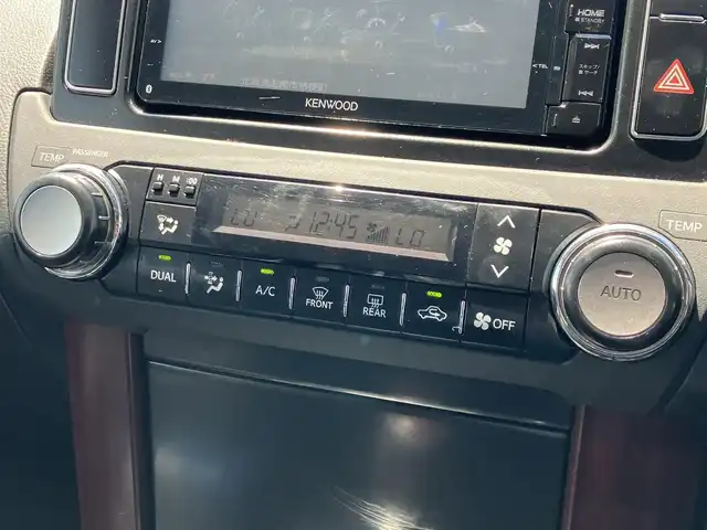 トヨタ ランドクルーザー プラド TX Lパッケージ 道南・函館 2014(平26)年 10.2万km ブラック 禁煙車/黒革シート/ルーフレール/社外ナビ(AM/FM/CD/DVD/ワンセグ/Bluetooth)/前席シートヒーター/運転席パワーシート/前方ドライブレコーダー/ＥＴＣ/クルーズコントロール/オートライト/横滑り防止装置/電格ミラー/プッシュスタート/スマートキー×２