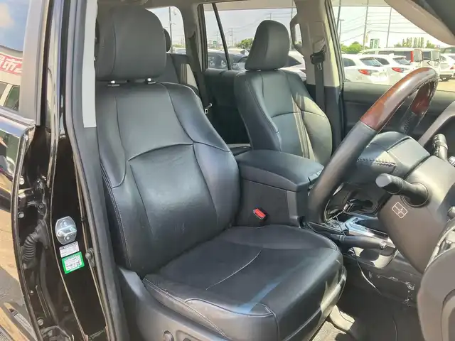 トヨタ ランドクルーザー プラド TX Lパッケージ 道南・函館 2014(平26)年 10.2万km ブラック 禁煙車/黒革シート/ルーフレール/社外ナビ(AM/FM/CD/DVD/ワンセグ/Bluetooth)/前席シートヒーター/運転席パワーシート/前方ドライブレコーダー/ＥＴＣ/クルーズコントロール/オートライト/横滑り防止装置/電格ミラー/プッシュスタート/スマートキー×２