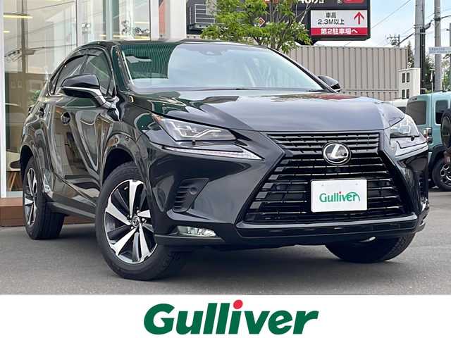 レクサス ＮＸ 300h Iパッケージ 道央・札幌 2019(平31)年 7万km グラファイトブラックガラスフレーク ・４WD/・衝突軽減ブレーキ/・純正ナビ/　CD＆BT＆USB＆TV/・バックカメラ/・サイドカメラ/・レザーシート/・パワーシート/・ブラインドスポットモニター/・パワーバックドア/・クルーズコントロール/・コーナーセンサー/・レーンキープアシスト/・純正エンジンスターター/・パドルシフト/・オートエアコン/・オートライト/・レインセンサーワイパー/・オートリトラミラー/・MT付きAT/・ビルトインETC/・ステアリングヒーター/・プッシュスタート/・スマートキー/・シートヒーター/・オートハイビーム/・純正18インチAW/・LEDヘッドライト/・純正フロアマット/・ドアバイザー/・ウィンカーミラー/・フォグライト/・スペアキー
