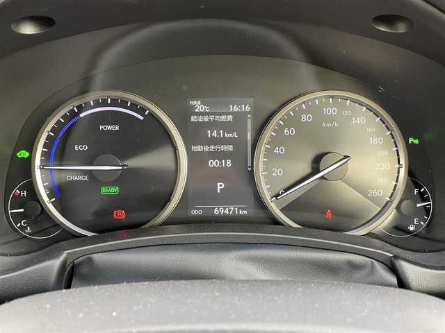 レクサス ＮＸ 300h Iパッケージ 道央・札幌 2019(平31)年 7万km グラファイトブラックガラスフレーク ・４WD/・衝突軽減ブレーキ/・純正ナビ/　CD＆BT＆USB＆TV/・バックカメラ/・サイドカメラ/・レザーシート/・パワーシート/・ブラインドスポットモニター/・パワーバックドア/・クルーズコントロール/・コーナーセンサー/・レーンキープアシスト/・純正エンジンスターター/・パドルシフト/・オートエアコン/・オートライト/・レインセンサーワイパー/・オートリトラミラー/・MT付きAT/・ビルトインETC/・ステアリングヒーター/・プッシュスタート/・スマートキー/・シートヒーター/・オートハイビーム/・純正18インチAW/・LEDヘッドライト/・純正フロアマット/・ドアバイザー/・ウィンカーミラー/・フォグライト/・スペアキー
