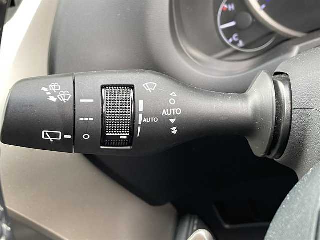 レクサス ＮＸ 300h Iパッケージ 道央・札幌 2019(平31)年 7万km グラファイトブラックガラスフレーク ・４WD/・衝突軽減ブレーキ/・純正ナビ/　CD＆BT＆USB＆TV/・バックカメラ/・サイドカメラ/・レザーシート/・パワーシート/・ブラインドスポットモニター/・パワーバックドア/・クルーズコントロール/・コーナーセンサー/・レーンキープアシスト/・純正エンジンスターター/・パドルシフト/・オートエアコン/・オートライト/・レインセンサーワイパー/・オートリトラミラー/・MT付きAT/・ビルトインETC/・ステアリングヒーター/・プッシュスタート/・スマートキー/・シートヒーター/・オートハイビーム/・純正18インチAW/・LEDヘッドライト/・純正フロアマット/・ドアバイザー/・ウィンカーミラー/・フォグライト/・スペアキー