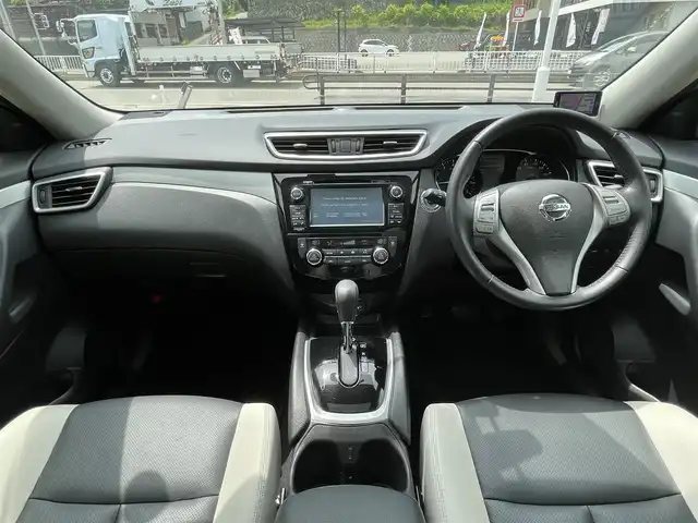 日産 エクストレイル ハイブリッド モード・プレミア 岐阜県 2017(平29)年 5万km ブリリアントホワイトパール 純正ナビ（地図SDカード無し）/クルーズコントロール/アラウンドビューモニター/サンルーフ/シルバールーフレール/白黒コンビレザーシート/前席シートヒーター/ビルトインETC/純正ドライブレコーダー/純正LEDヘッドライト/オートライト/フォグライト/パワーバックドア/フロント＆リアソナー/進入禁止標識検知