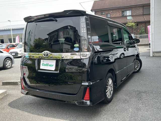 トヨタ ヴォクシー ZS 埼玉県 2015(平27)年 13.5万km ブラック 純正ホイール4つ付き