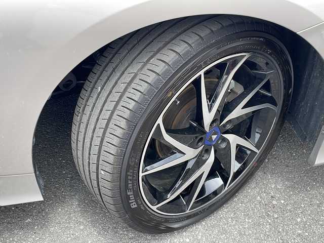 トヨタ プリウス A ツーリングセレクション 長野県 2016(平28)年 7.8万km スティールブロンドM ４WD/純正OPエアロ/モデリスタ１７インチアルミ/純正9インチナビフルセグTV/トヨタセーフティセンス/バックカメラ/シートヒーター/ドアミラーヒーター/コーナーセンサー /ビルトインETC2.0/ワンオーナー/保証書・取説/スペアキー