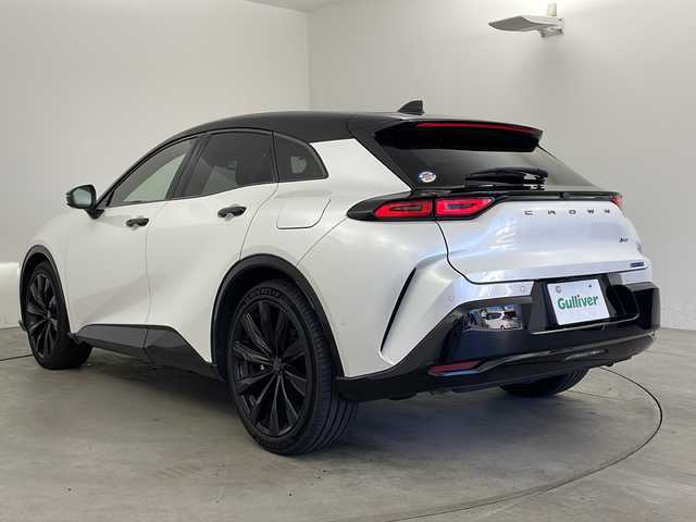 トヨタ クラウン スポーツ Z 兵庫県 2023(令5)年 4.2万km パールⅡ ・純正ディスプレイナビオーディオ/・Bluetooth/USB/Miracast/TV/・全方位カメラ/・ビルトインETC2.0/・前後ドライブレコーダー/・前後コーナーセンサー/・ステアリングスイッチ/・ドアミラーヒーター/・ステアリングヒーター/・レーダークルーズコントロール/・ブラインドスポットモニター/・トヨタセーフティセンス/・レーンキープアシスト/・プリクラッシュセーフティ/・ブラインドスポットモニター/・ヘッドライトウォッシャー/・トヨタチームメイト/・レザーシート/・前席パワーシート/・前席エアシート/・前席シートヒーター/・メモリシート（D席）/・パワーバックドア/・フロアマット/・Qiワイヤレス充電/・AC100V電源/・パノラマルーフ/・LEDオートライト/・オートマチックハイビーム/・パーキングアシスト/・ヘッドアップディスプレイ