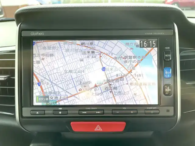 ホンダ Ｎ ＢＯＸ カスタム SSパッケージ 新潟県 2016(平28)年 7.7万km プレミアムホワイトパールⅡ (株)IDOMが運営する【じしゃロン新潟店】の自社ローン専用車両になります。/こちらは現金またはオートローンご利用時の価格です。自社ローンご希望の方は別途その旨お申付け下さい/純正ナビ/Bluetooth接続可能/CD/DVD視聴可能/フルセグTV視聴可能/バックカメラ/ビルトインETC/両側パワースライドドア/シートヒーター（D+N席）/プッシュスタート/ウィンカーミラー/ドアバイザー/スマートキー/横滑り防止装置/フォグランプ/純正フロアマット