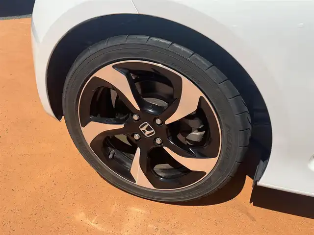 ホンダ Ｓ６６０ α 三重県 2017(平29)年 3万km プレミアムスターホワイトP 無限（MUGEN）ハードトップ/ブラック革/ラックススエードコンビシート/シルバー/ブラック塗装アルミホイール/シティブレーキアクティブシステム