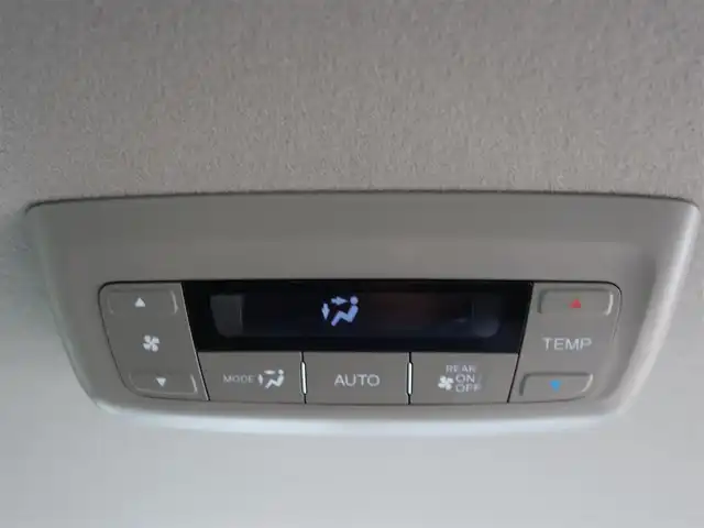 ホンダ ステップワゴン G EX 静岡県 2017(平29)年 2.5万km モダンスティールM ワンオーナー/両側パワースライドドア/ホンダセンシング/　衝突軽減ブレーキ/　アダプティブクルーズコントロール/　LKAS(車線維持支援システム）/　路外逸脱抑制システム/　誤発進抑制/　先行車発進お知らせ機能/　標識認識機能/純正Gathers９インチSDナビ/　DVD/CD/SD/BT/iPod/USB/フルセグTV/バックカメラ/ビルトインETC/社外前後ドライブレコーダー/前席シートヒーター/リアオートエアコン/わくわくテールゲート/2列目ロールサンシェード/シートバックテーブル/デジタルメーター/LEDヘッドライト/フォグライト/スマートキー2個/純正フロアマット/純正ドアバイザー/純正マッドガード/取扱説明書/保証書