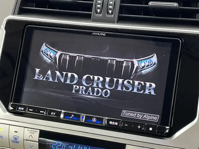 トヨタ ランドクルーザー プラド TX Lパッケージ マットブラED 新潟県 2023(令5)年 3.2万km ホワイトパールクリスタルシャイン サンルーフ/7人乗り/ベージュ革シート/プリクラッシュセーフティ/レーダークルーズコントロール/レーンキープアシスト/パーキングサポートブレーキ/ALPINEナビ/　・フルセグTV/　・CD/DVD/SD再生機能/　・Apple car play/　・HDMI/ALPINEフリップダウンモニター/ETC/パワーシート/電動格納サードシート/エアシート/シートヒーター/M’s SPEEDフロントハーフスポイラー/オートライト/オートハイビーム/LEDヘッドライト/プッシュスタート/社外ラバーマット/ステアリングスイッチ/オートドアミラー