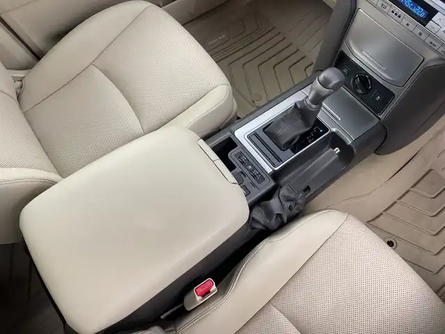 トヨタ ランドクルーザー プラド TX Lパッケージ マットブラED 新潟県 2023(令5)年 3.2万km ホワイトパールクリスタルシャイン サンルーフ/7人乗り/ベージュ革シート/プリクラッシュセーフティ/レーダークルーズコントロール/レーンキープアシスト/パーキングサポートブレーキ/ALPINEナビ/　・フルセグTV/　・CD/DVD/SD再生機能/　・Apple car play/　・HDMI/ALPINEフリップダウンモニター/ETC/パワーシート/電動格納サードシート/エアシート/シートヒーター/M’s SPEEDフロントハーフスポイラー/オートライト/オートハイビーム/LEDヘッドライト/プッシュスタート/社外ラバーマット/ステアリングスイッチ/オートドアミラー