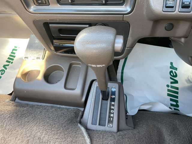 いすゞ ファーゴ LS 山形県 1997(平9)年 9.8万km 黒Ⅱ Wサンルーフ/社外ナビ/バックカメラ/ETC/ミラー型ドライブレコーダー