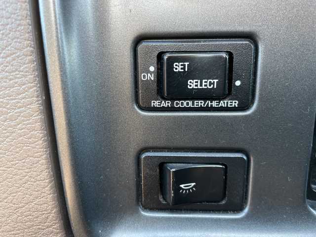 いすゞ ファーゴ LS 山形県 1997(平9)年 9.8万km 黒Ⅱ Wサンルーフ/社外ナビ/バックカメラ/ETC/ミラー型ドライブレコーダー