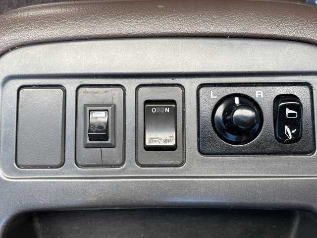 いすゞ ファーゴ LS 山形県 1997(平9)年 9.8万km 黒Ⅱ Wサンルーフ/社外ナビ/バックカメラ/ETC/ミラー型ドライブレコーダー