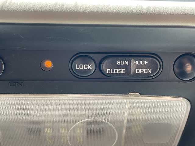 いすゞ ファーゴ LS 山形県 1997(平9)年 9.8万km 黒Ⅱ Wサンルーフ/社外ナビ/バックカメラ/ETC/ミラー型ドライブレコーダー