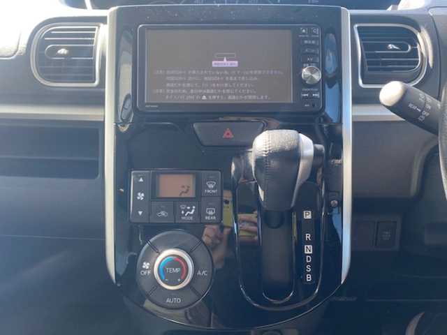 ダイハツ タント カスタム RS SA 兵庫県 2014(平26)年 2.2万km タングステングレーM スマートアシスト/純正SDナビ/(CD/DVD/BT/AUX/AM/FM)/バックカメラ/アイドリングストップ/ドアバイザー/純正フロアマット/プッシュスタート/両側パワースライドドア/ETC/LEDヘッドライト/電動格納ミラー