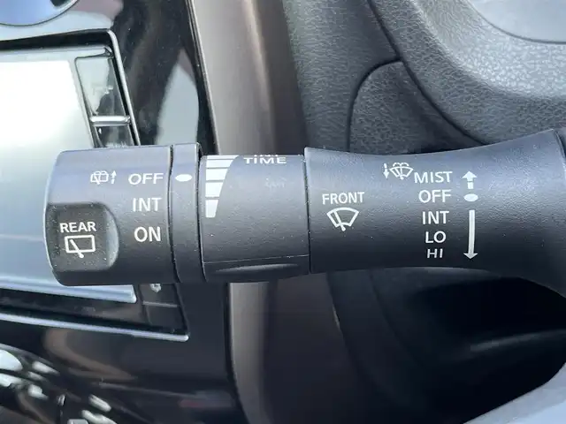 日産 ノート e－パワー メダリスト 奈良県 2018(平30)年 4.9万km ブリリアントホワイトパール 純正ナビ　[MM317D-W]/アラウンドビューモニター　/デジタルインナーミラー　/レーダークルーズコントロール　/レーンキープアシスト/ハーフレザーシート /フルセグTV /前後ドライブレコーダー /LEDヘッドライト /社外シフトレバー/フォグライト