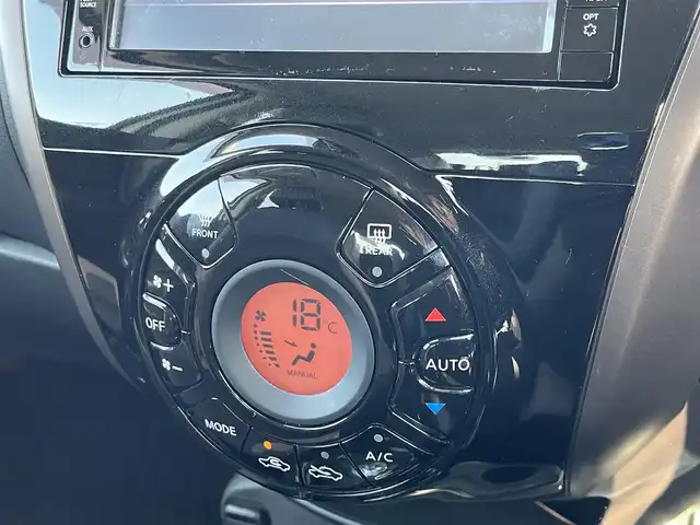 日産 ノート e－パワー メダリスト 奈良県 2018(平30)年 4.9万km ブリリアントホワイトパール 純正ナビ　[MM317D-W]/アラウンドビューモニター　/デジタルインナーミラー　/レーダークルーズコントロール　/レーンキープアシスト/ハーフレザーシート /フルセグTV /前後ドライブレコーダー /LEDヘッドライト /社外シフトレバー/フォグライト