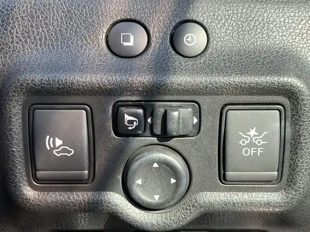 日産 ノート e－パワー メダリスト 奈良県 2018(平30)年 4.9万km ブリリアントホワイトパール 純正ナビ　[MM317D-W]/アラウンドビューモニター　/デジタルインナーミラー　/レーダークルーズコントロール　/レーンキープアシスト/ハーフレザーシート /フルセグTV /前後ドライブレコーダー /LEDヘッドライト /社外シフトレバー/フォグライト