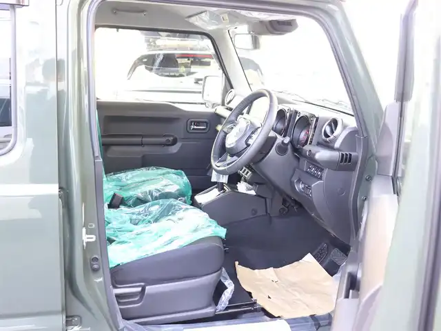 スズキ ジムニー ノマド FC 神奈川県 2025(令7)年 0.1千km 緑 登録済未使用車/フロアマット/ドアバイザー/エンジンプッシュスタート/クルーズコントロール/LEDヘッドライト/スマートキー/４WD/保証書/取説/スペアスマートキー