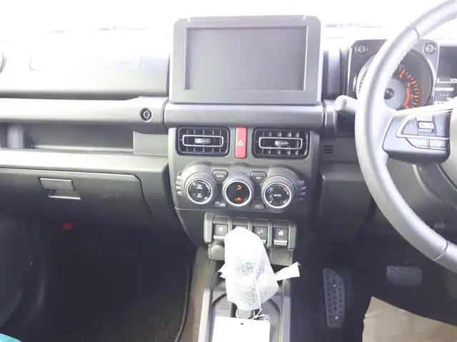 スズキ ジムニー ノマド FC 神奈川県 2025(令7)年 0.1千km 緑 登録済未使用車/フロアマット/ドアバイザー/エンジンプッシュスタート/クルーズコントロール/LEDヘッドライト/スマートキー/４WD/保証書/取説/スペアスマートキー