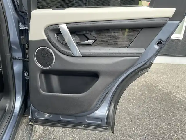 ランドローバー ランドローバー ディスカバリースポーツ　S 山梨県 2021(令3)年 3万km 青 ７シート　/白革　/純正メモリナビ　/全方位カメラ　/カープレイ　/ＡＣＣ　/ＬＫＡ　/ＢＳＭ　/電動リアゲート　/Ｐシート　　/シートヒーター　/ステリングＨ　/ＬＥＤ　/Ａライト　/Ａハイビーム　/純正１９ＡＷ