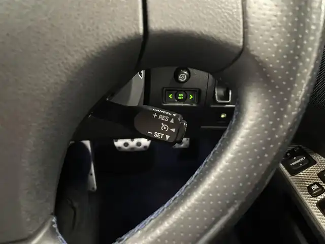レクサス ＩＳ Ｆ 千葉県 2011(平23)年 6.8万km ホワイトパールクリスタルシャイン レイズTE37 19インチAW/HKS車高調/LXモードカーボンフロントスポイラー/社外テールライト/LEMSマフラーカッター/ブラックレザーシート/HDDナビ/フルセグTV/バックカメラ