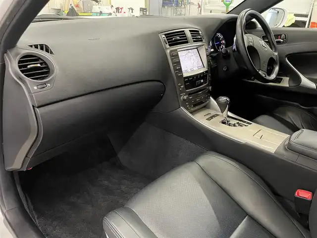 レクサス ＩＳ Ｆ 千葉県 2011(平23)年 6.8万km ホワイトパールクリスタルシャイン レイズTE37 19インチAW/HKS車高調/LXモードカーボンフロントスポイラー/社外テールライト/LEMSマフラーカッター/ブラックレザーシート/HDDナビ/フルセグTV/バックカメラ